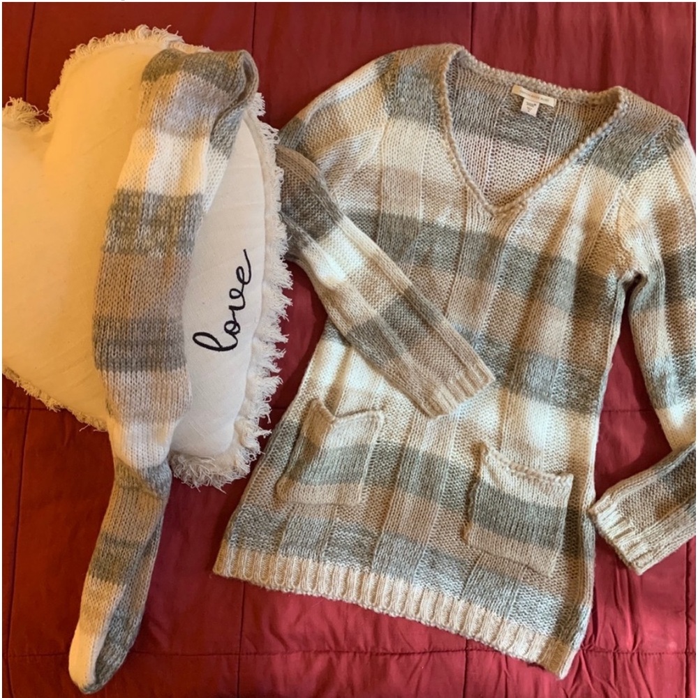 ❄️Sweater and scarf